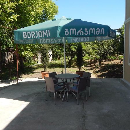 Guest House On Angisa Batumi Eksteriør billede
