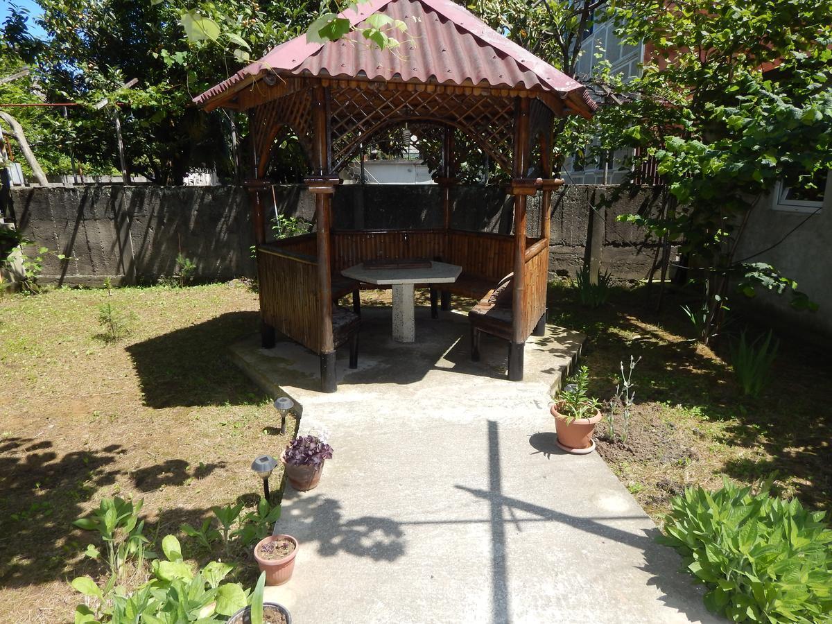 Guest House On Angisa Batumi Eksteriør billede